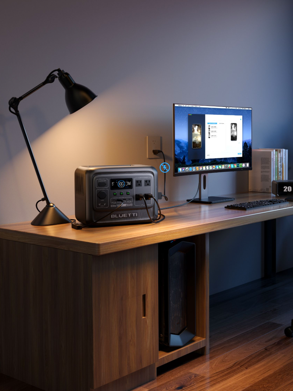 BLUETTI Elite 100 V2 used as backup power for a computer setup