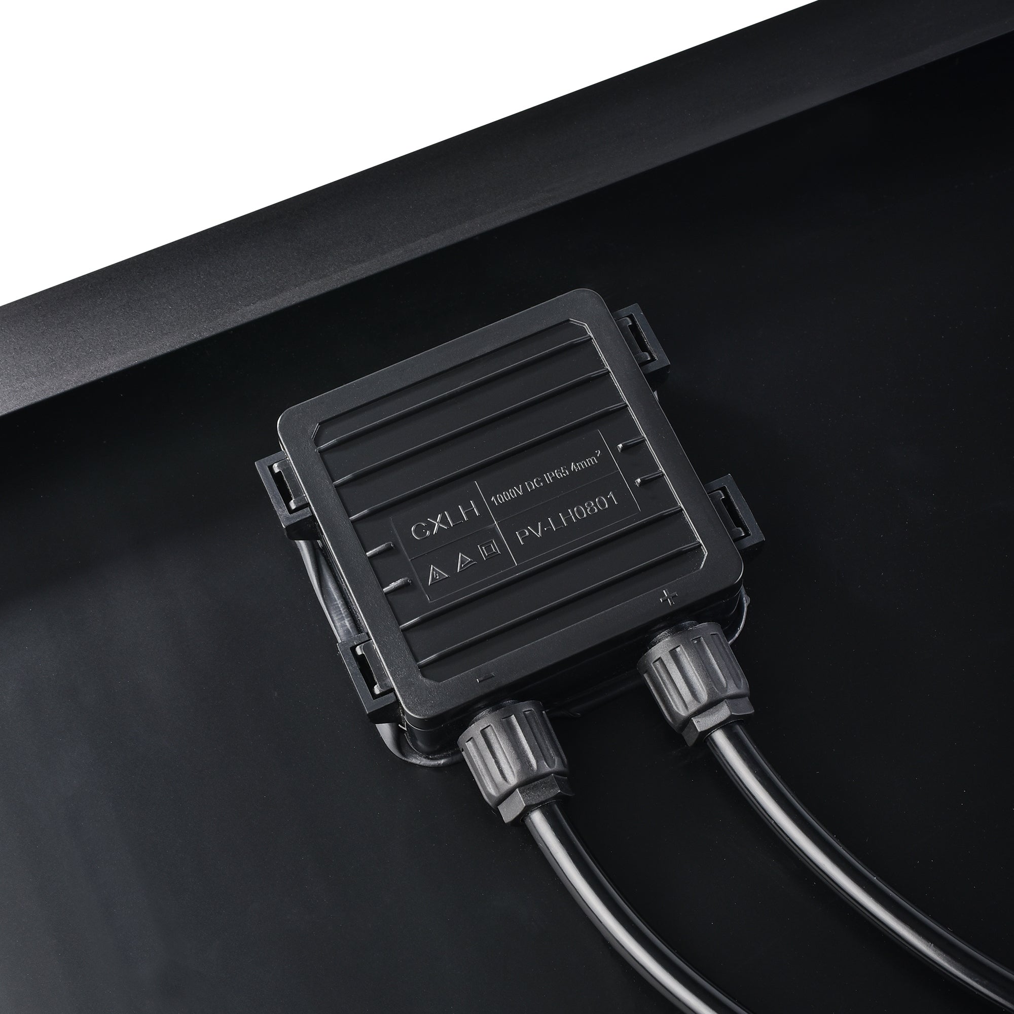 MEGA 100 Briefcase Charging Kit charging 12V battery